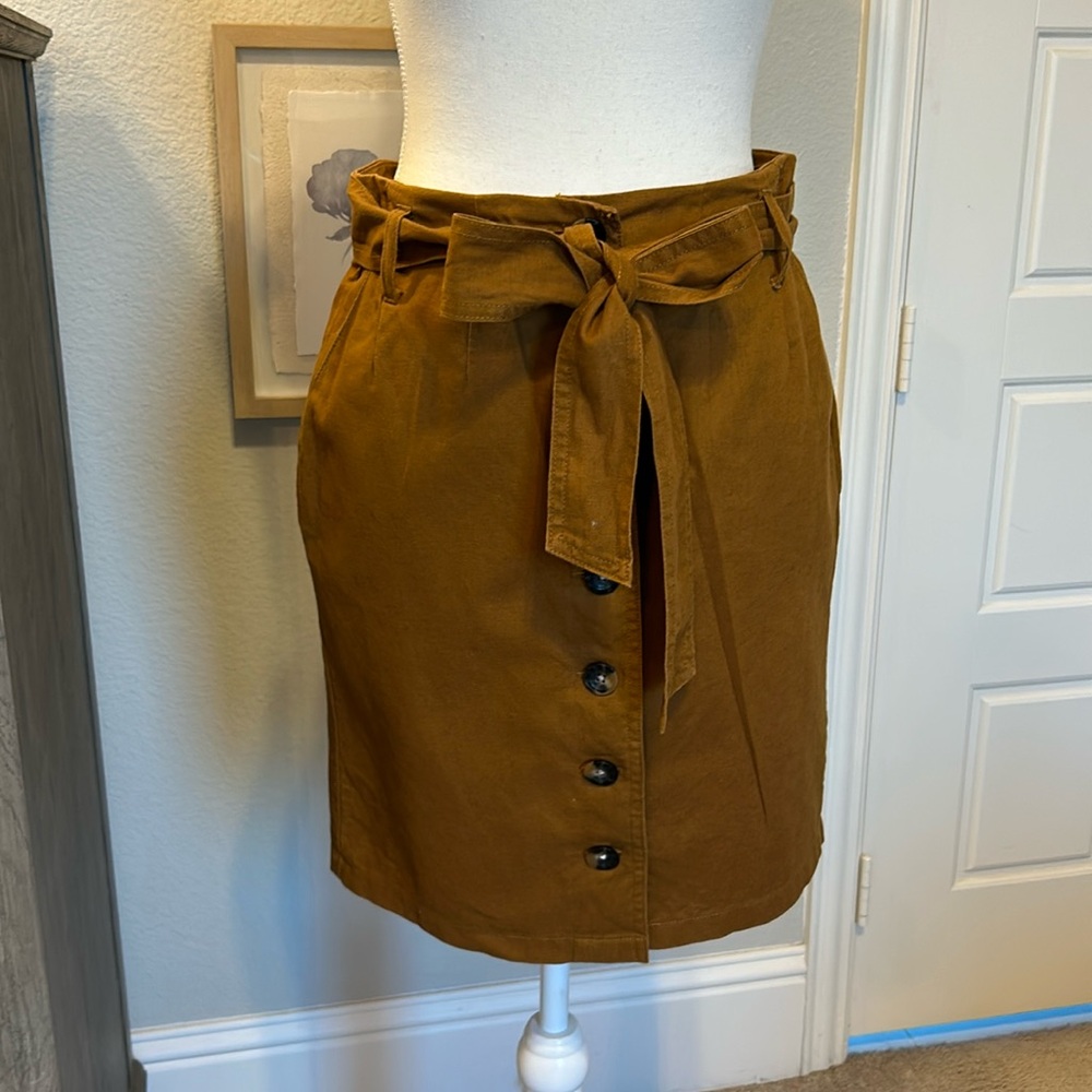 Boden Leonora Blended Linen Belted Front Button A-Line Skirt, Size 2P - Picture 1 of 13